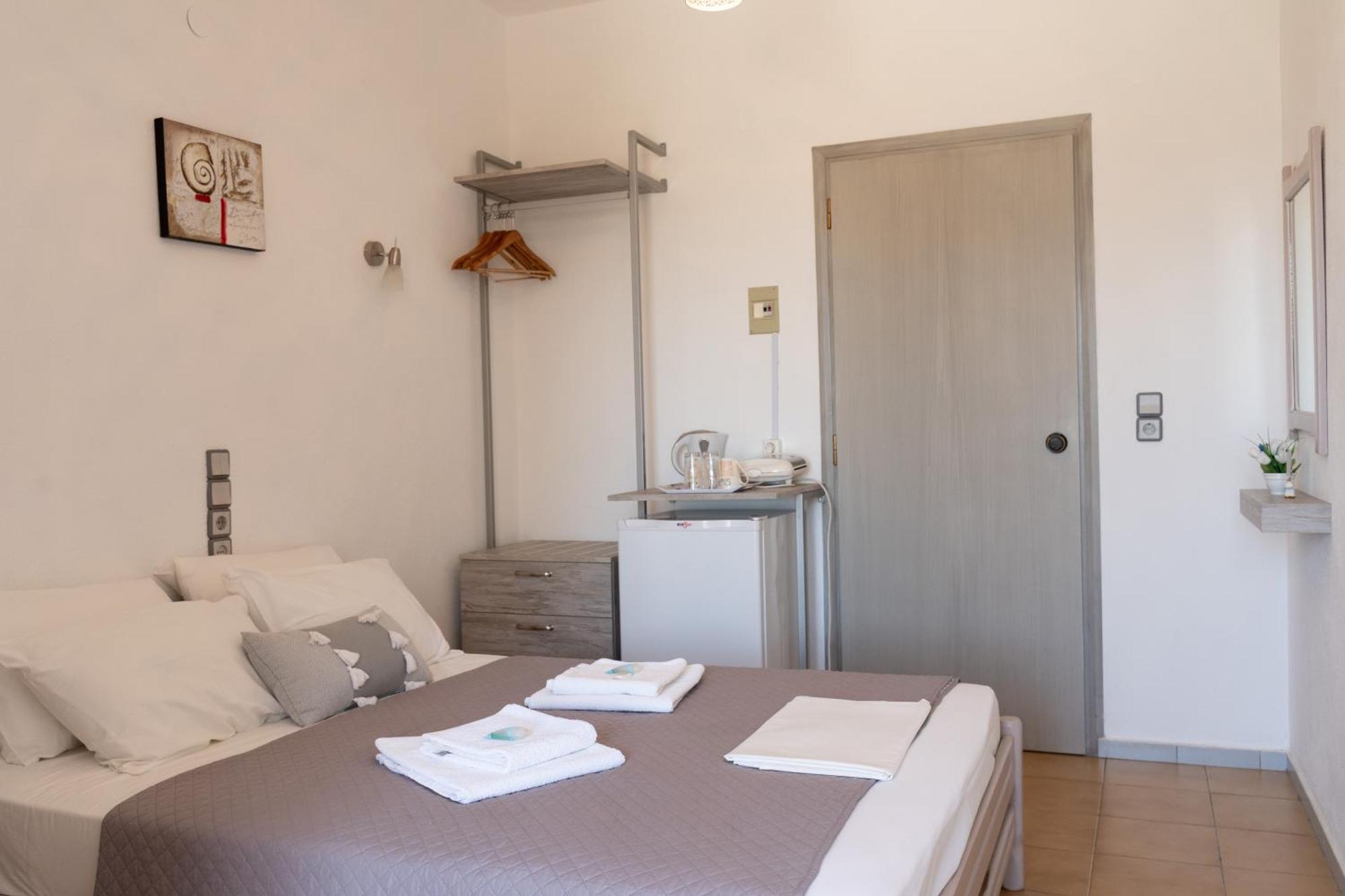Giannis Rooms Agia Roumeli Exterior photo